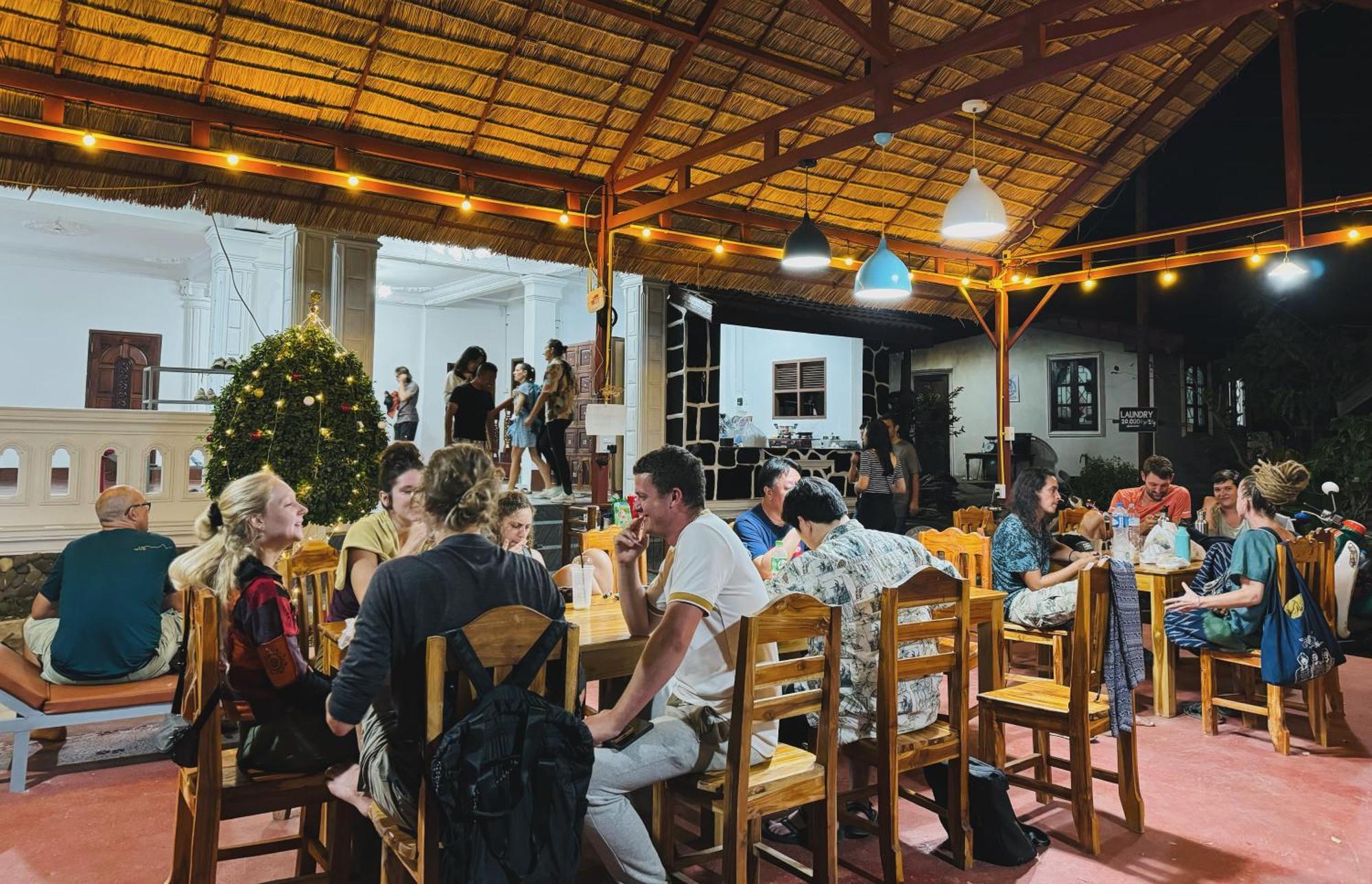 Sabai Sabai Backpackers Hostel Luang Prabang Exterior photo