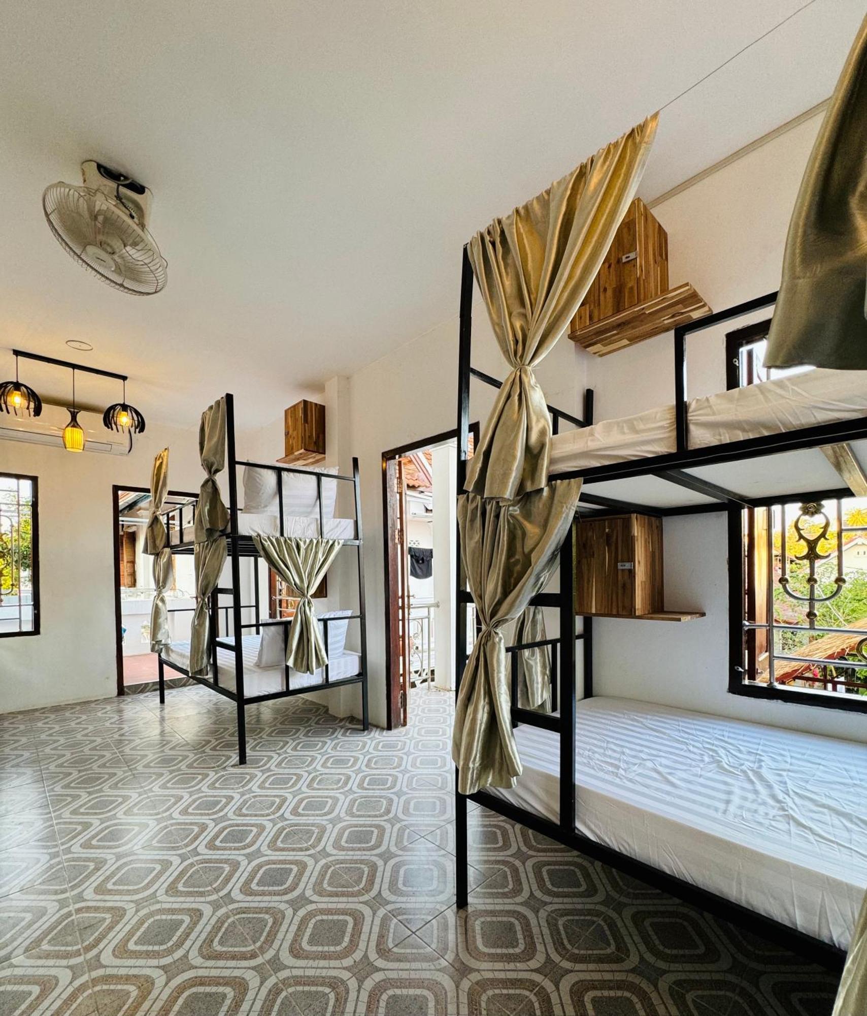 Sabai Sabai Backpackers Hostel Luang Prabang Exterior photo